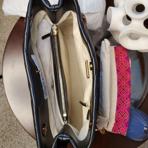 Tory Burch Kira Chevron Tote, Black - Picture 5 of 8